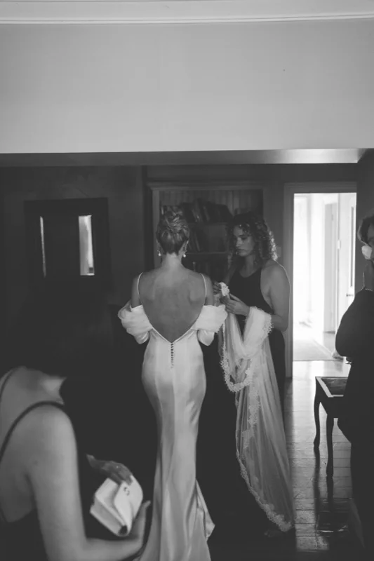 Bridal hair and makeup by Yulia Kuzmina in the Southern Highlands, photograph 32