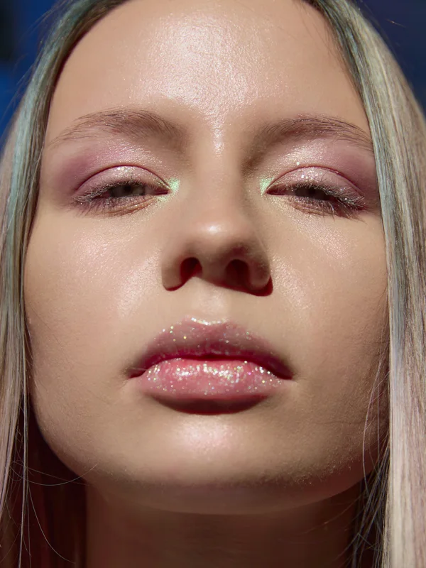 Editorial hair and makeup by Yulia Kuzmina in the Southern Highlands, photograph 02
