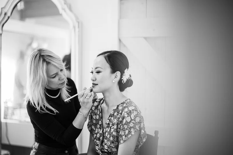 Yulia Kuzmina working as a hair and makeup artist in the Southern Highlands, photograph 14