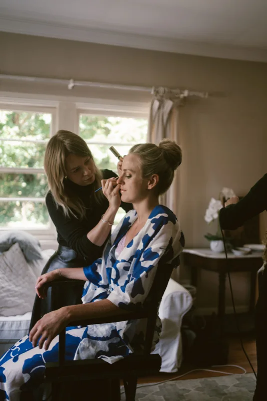 Yulia Kuzmina working as a hair and makeup artist in the Southern Highlands, photograph 06