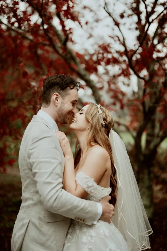 Bride with elegant natural makeup by Southern Highlands artist Yulia Kuzmina