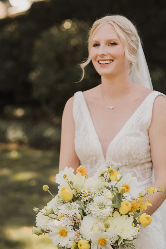 Natural bridal makeup and elegant wedding hair by Yulia Kuzmina
