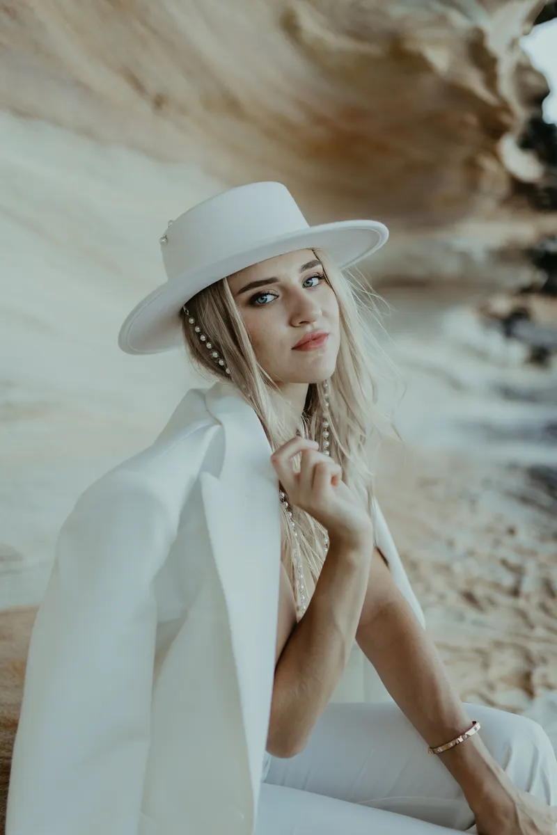 Professional hair and makeup by Yulia Kuzmina